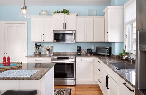 Off Broadway House | Updated Historic Newport Home, close to all Newport favorites