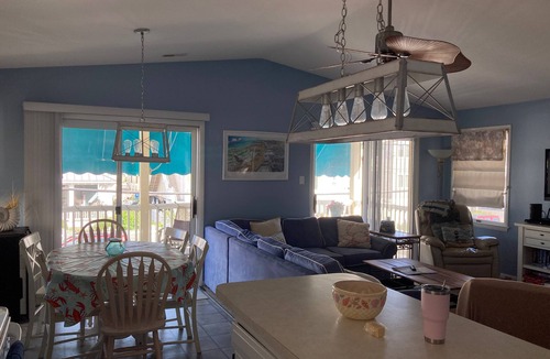 South End Condo | Updated Top Floor Condo 1 1/2 block to beach with off street parking