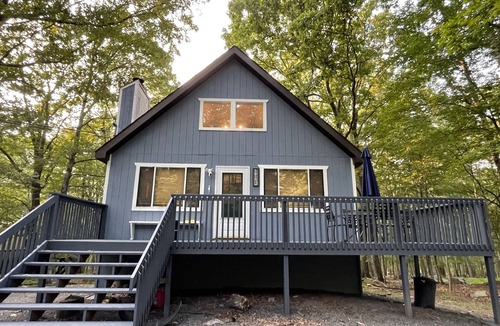 Rowland House | Updated vacation home- with HOT TUB and tons of community amenities!