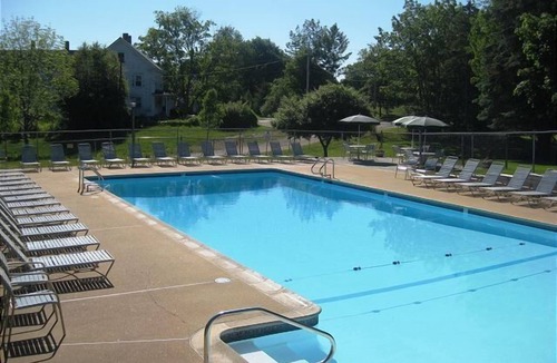 Weirs Beach Condo | Updated Weirs Beach, Village Of Winnipesaukee Condo