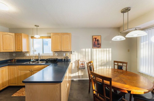 Hinton House | Upper Floor Shared Entry Close to Jasper