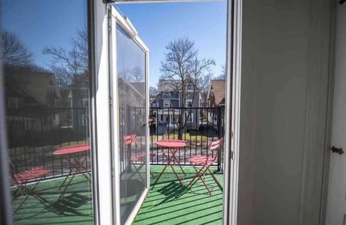 Rochester Apartment | Upper Monroe cozy Perfect for long stays