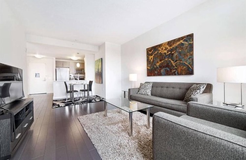 Hudson Exchange Apartment | Upscale 1BR | Perfect for Travelling Nurses | Near Hospital