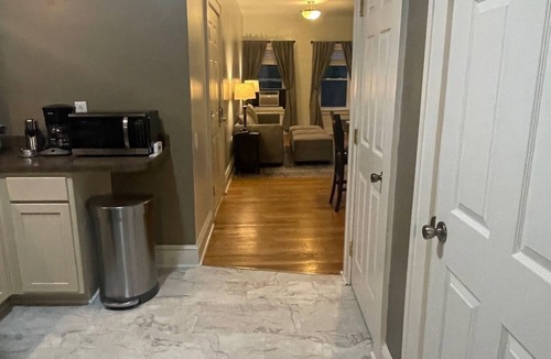 Geneva Apartment | Uptown Geneva Rowhouse Flat