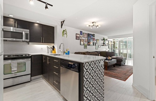 King West Village Condo | Urban Industrial Suite Perfect for Extended Stays
