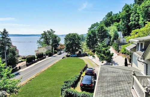 Grand View-on-Hudson House | US Open Stay - Hudson River View Estate with Private Tennis Court