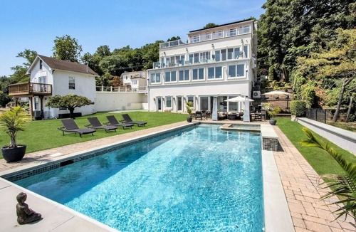 Nyack House | US Open VIP Stay- Luxury Hudson River Estate with Pool, Spa, Dock & Tennis Court