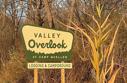 Cuyahoga Falls Cabin | Valley Overlook, Peninsula, Ohio - Luxury Cabin adjoins National Park
