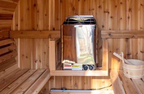 Jamaica Ski Chalet | Vermont A-Frame Sleeps10, Hot Tub, Sauna, EV, AC