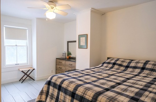 Ludlow House | Vermont Luxury Farmouse-Close to Okemo and Killington, Hot Tub & Custom Sauna