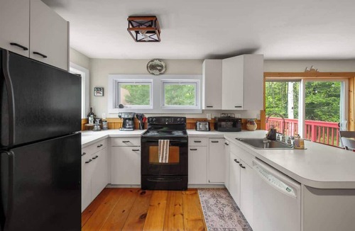 Stratton House | Vermont State of Mind | Near Stratton & Mt. Snow!
