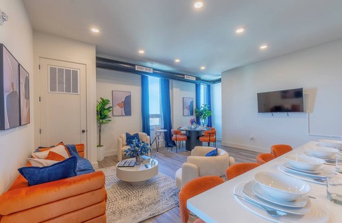 East Orange Apartment | Vibrant Visit 4BR+4bath, Park 2 cars FREE, ✨10% OFF 7 days