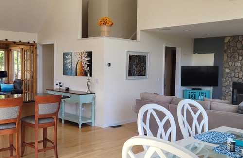 Newbury House | Views Galore near Sunapee Shore!