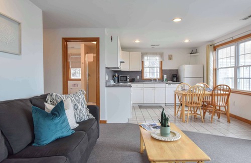 North Truro House | Views of the Bay Access to Private Beach!