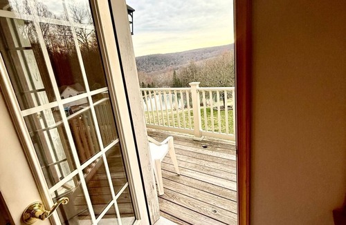 Hallstead House | Villa Rosa Mountain Escape w/Pool & Views