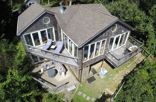 Tisbury House | Vineyard Haven Beach House