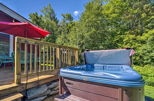 Wilmington Ski Chalet | Vintage Ski Cabin w/ Hot Tub. Close to Mt. Snow and Lake Raponda.