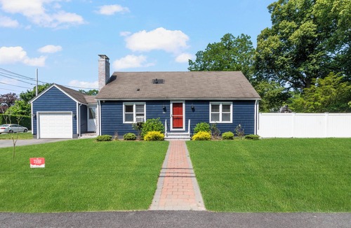 Bristol House | Visit Historical Hope St. Nearby Providence & Newport