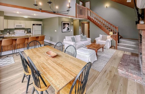 Bretton Woods House | W65: Dog-Friendly 5BR Retreat Near Bretton Woods Skiing, Trails & Omni Mount Washington Resort