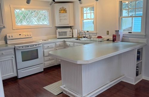 Milford House | Wake Up To Water Views in Morningside, Milford, CT.! Fenced In Back Yard!