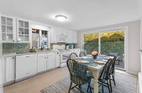 West Yarmouth House | Walk to beach, fenced yard, and toys for the kids!