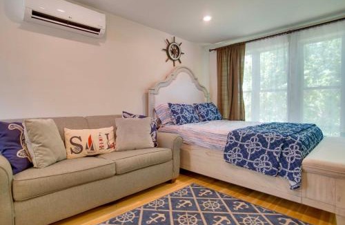 East Chop Apartment | Walk to Beach & Lighthouse: Oak Bluffs Studio!