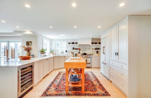 Rowayton House | Walk to Beach: Luxe Home w/Fire Pit in Rowayton!
