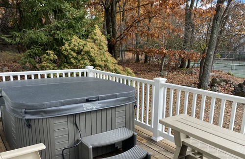 Lake Harmony House | Walk to Big Bolder(BB) Slopes, Near Jack Frost, BB Resort Access, Lake, Hot Tub