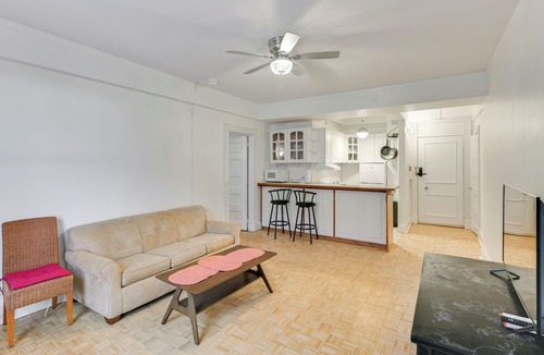 Beacon Hill Apartment | Walk to Boston Common: Bright Apt w/ Rooftop Deck