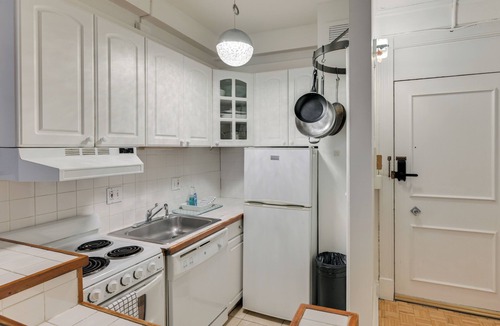 Beacon Hill Apartment | Walk to Boston Common: Bright Apt w/ Rooftop Deck