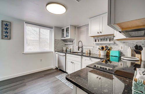 Atlantic City Apartment | Walk to Casino: Condo w/Balcony in Atlantic City!