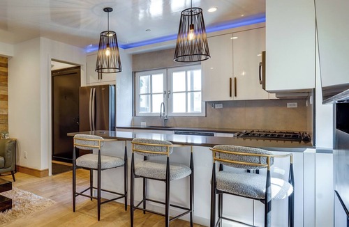Cove - East Side - Shippan Condo | Walk to Dining & Marina! Modern Stamford Condo