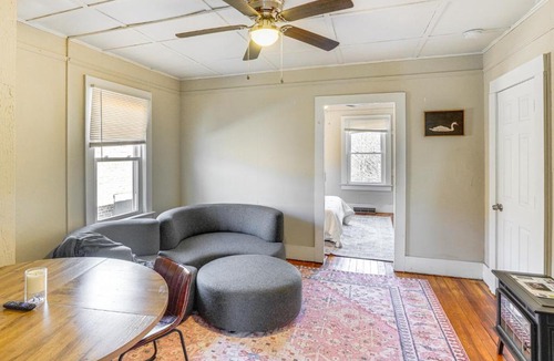 Hudson Apartment | Walk to Dtwn Hudson: Cozy Upstate Apartment