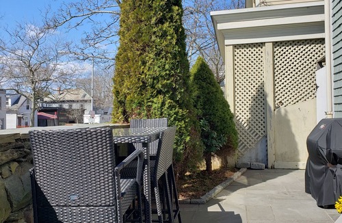 Historic Hill House | Walk to everything! Vacation convenience at its best.