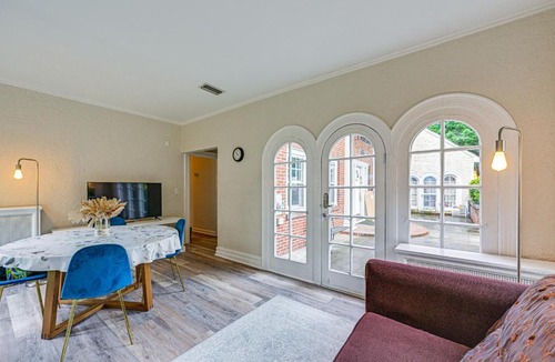 Mamaroneck Apartment | Walk to Harbor! Historic Mamaroneck Guest House
