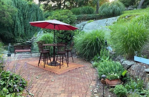 West Mystic House | Walk to Historic Downtown Mystic! Best Location—beach, marinas, eateries!