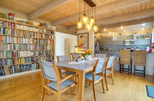 Mashpee House | Walk to John's Pond! Family-Friendly Mashpee Home