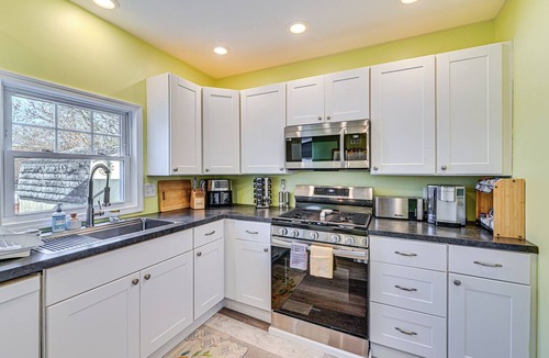 Honeoye Cottage | Walk to Lake: Honeoye Cottage Near Bristol Mtn!