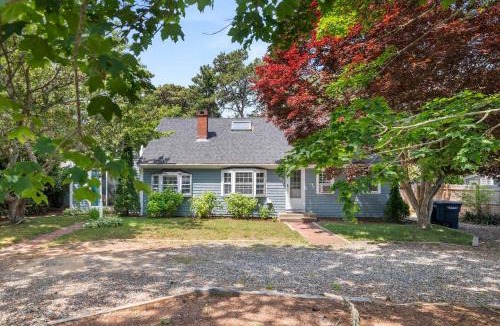 West Hyannisport House | Walk to Seaside Park Stylish Updated Interior