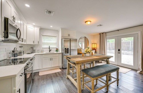 Huntington Station Apartment | Walk to Train! Updated Apt in Huntington Station