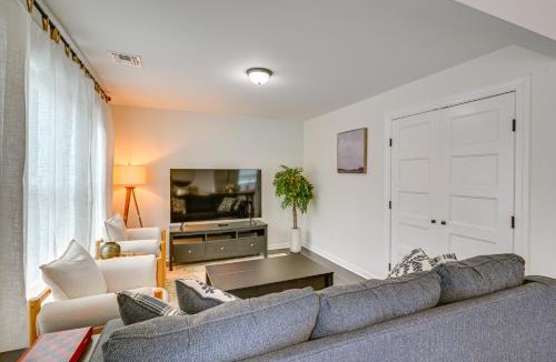 Huntington Station Apartment | Walk to Train! Updated Apt in Huntington Station