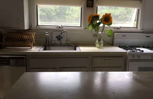 East Hampton North Cottage | Walk to village, private