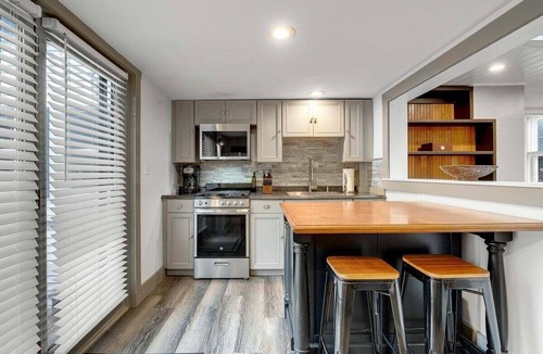 Bethel Apartment | Walkable Bethel Apartment| Shared Hot Tub, Firepit