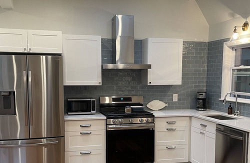 Chatham Cottage | Walking distance to downtown, CBI, Fish Pier, Veteran's Field, and beaches.