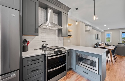 Waterville Valley House | Wanderlust - New 2026 Ski Townhome - Walk to Town Square - Game Loft & Bar