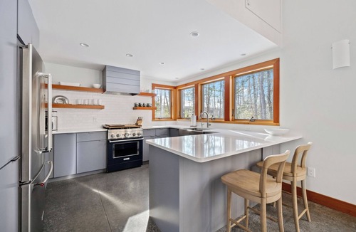 Cape Porpoise House | Warm and Contemporary Cape Porpoise Retreat