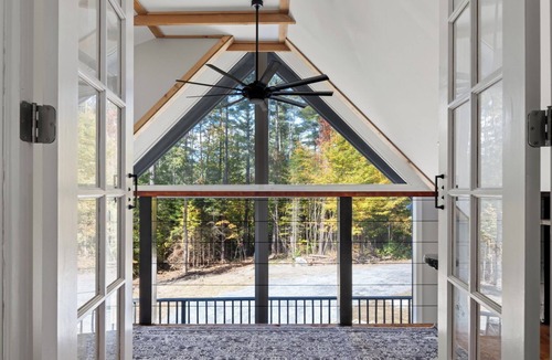 Warren Ski Chalet | Warren VT Chalet for Ski, Summer + Fall Fun, WIFI