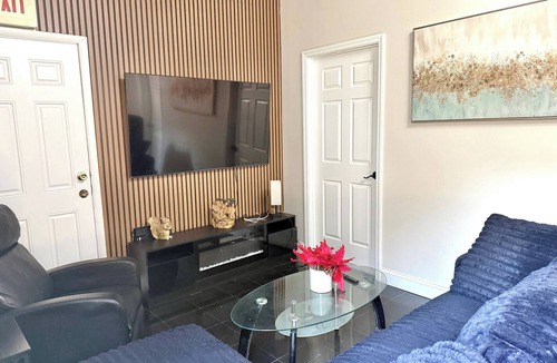 Guttenberg Apartment | Washer dryer 20 minutes to New York City