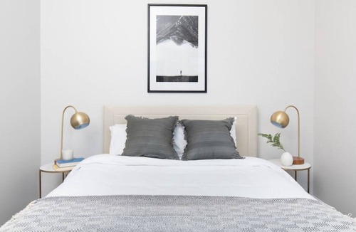 Beacon Hill Apartment | Washer/Dryer in-unit! Close to MGH & Beacon Hill