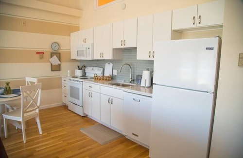 Watch Hill Historic District Condo | Watch Hill Condo with Sunset Views over the Bay